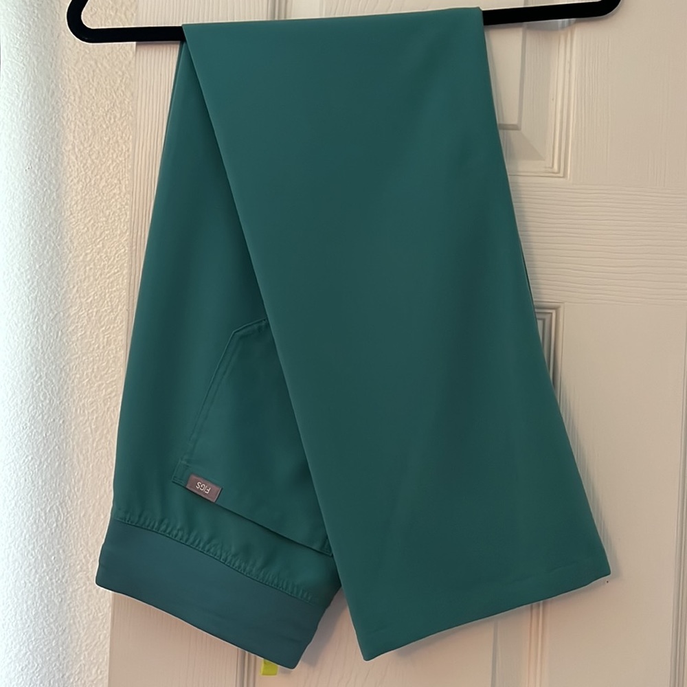 Like new Figs Livingston scrub pants size XSP, limited edition color “Marine”.
